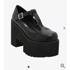T strap Mary Jane Platform Shoes.